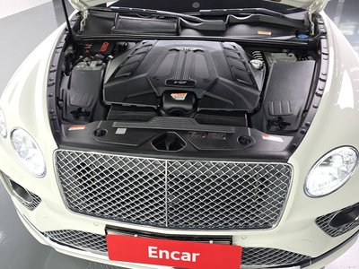 2022 Bentley BENTAYGA photo 7
