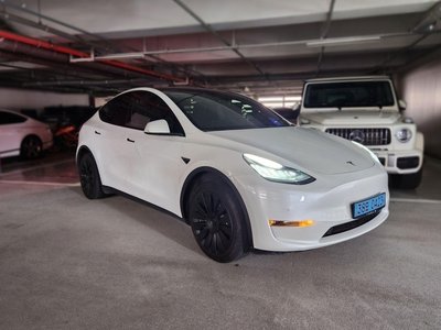 صورة 4 لـ 2022 Tesla MODEL Y
