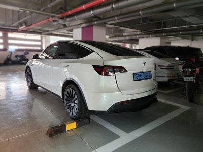 صورة 6 لـ 2022 Tesla MODEL Y