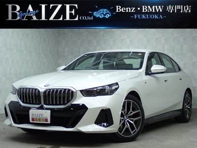BMW 5 SERIES - 1