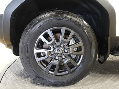 TOYOTA LAND CRUISER 250 - 9