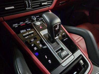 PORSCHE CAYENNE - 10