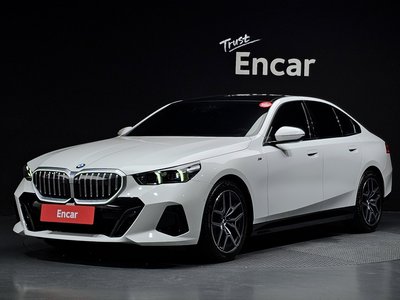 2024 BMW 5 SERIES 照片 1