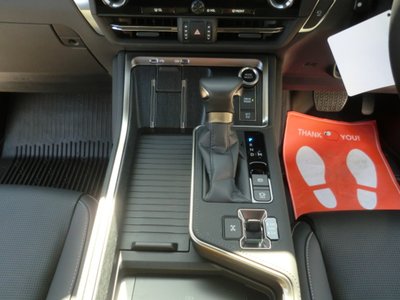 صورة مصغرة 15 لـ 2025 Lexus GX