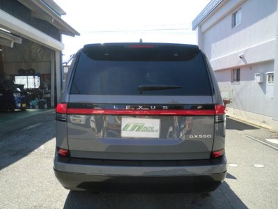 صورة 5 لـ 2025 Lexus GX