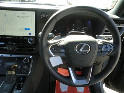 صورة مصغرة 14 لـ 2025 Lexus GX