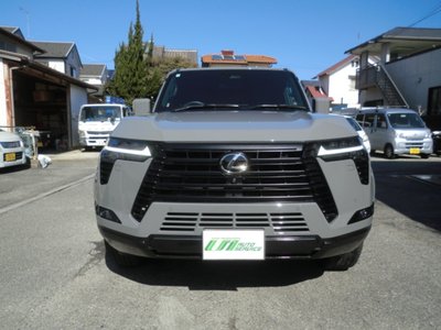 صورة 2 لـ 2025 Lexus GX
