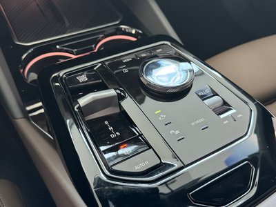 2026 BMW 5 SERIES 照片 9