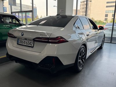 2026 BMW 5 SERIES 照片 4