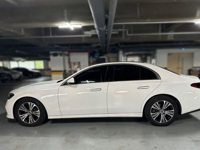 MERCEDES-BENZ E-CLASS - 2