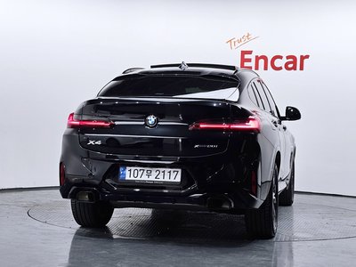 2024 BMW X4 photo 3