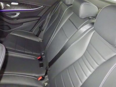 صورة 4 لـ 2024 Mercedes-BENZ E-CLASS