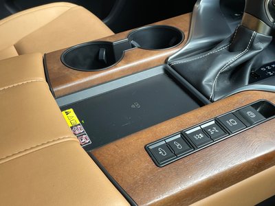 2022 Lexus LX — миниатюра 25