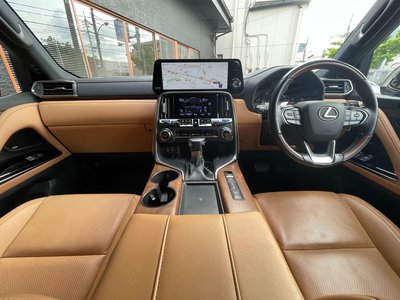 2022 Lexus LX — миниатюра 15
