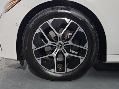 MERCEDES-BENZ E-CLASS - 6