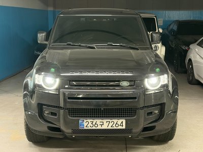 LAND ROVER DEFENDER - 2