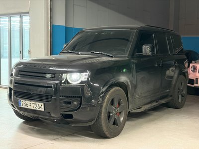 LAND ROVER DEFENDER - 1