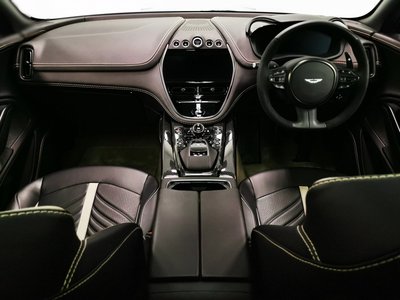 ASTON MARTIN DBX - 4