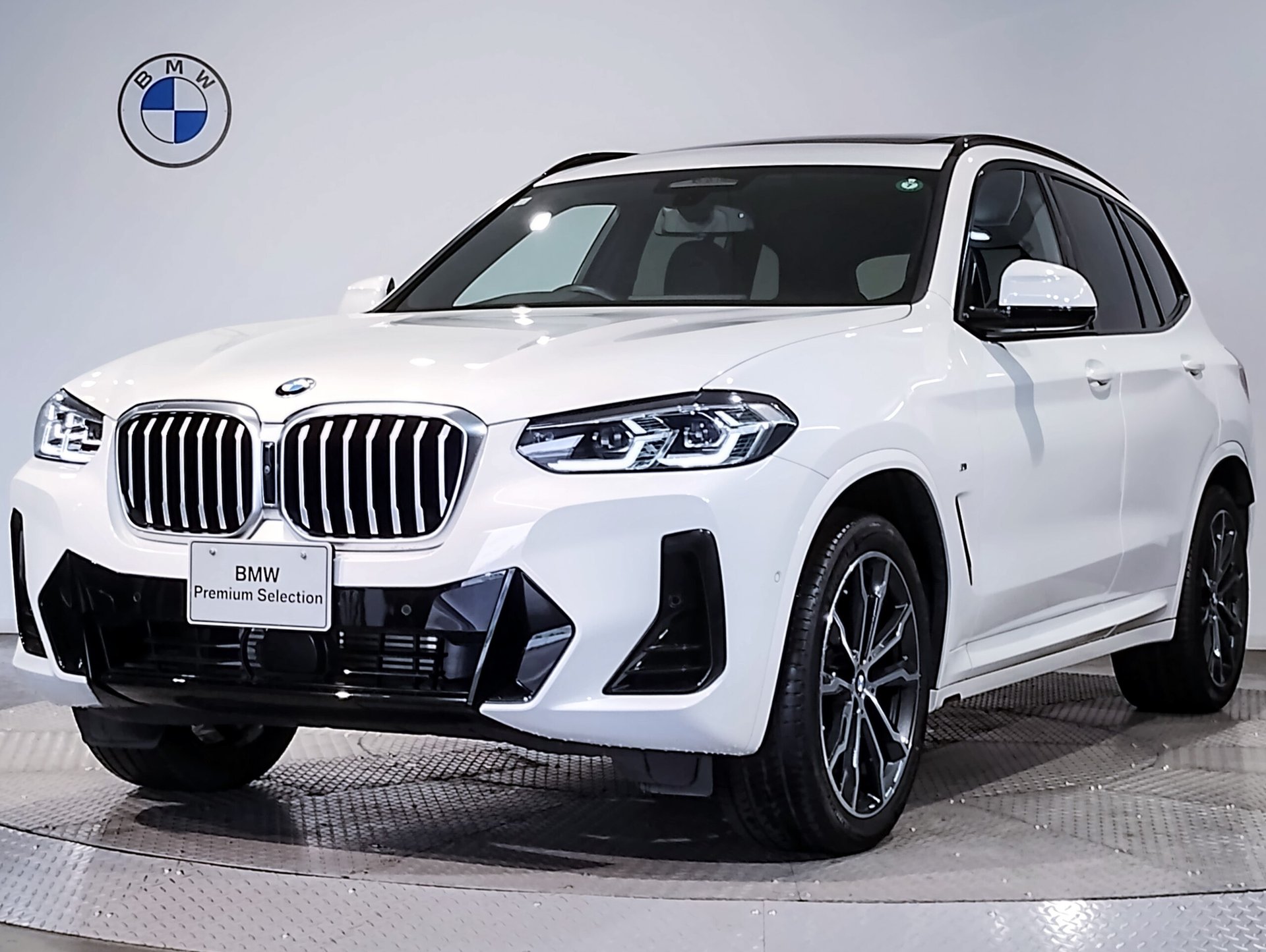 BMW X3 - View 1