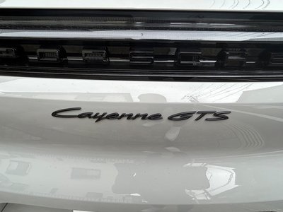 PORSCHE CAYENNE - 9
