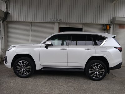 LEXUS LX - 10