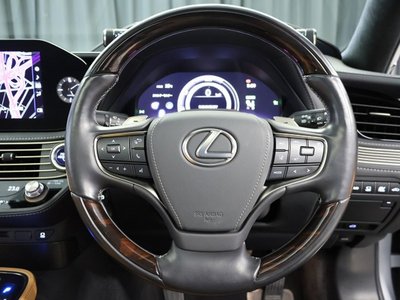 LEXUS LS - 8