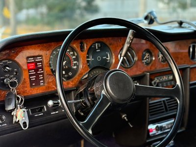 ROLLS-ROYCE SILVER SHADOW - 8