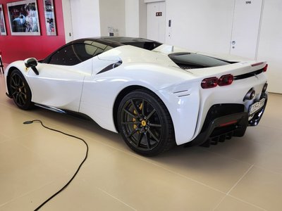 FERRARI SF90 - 3