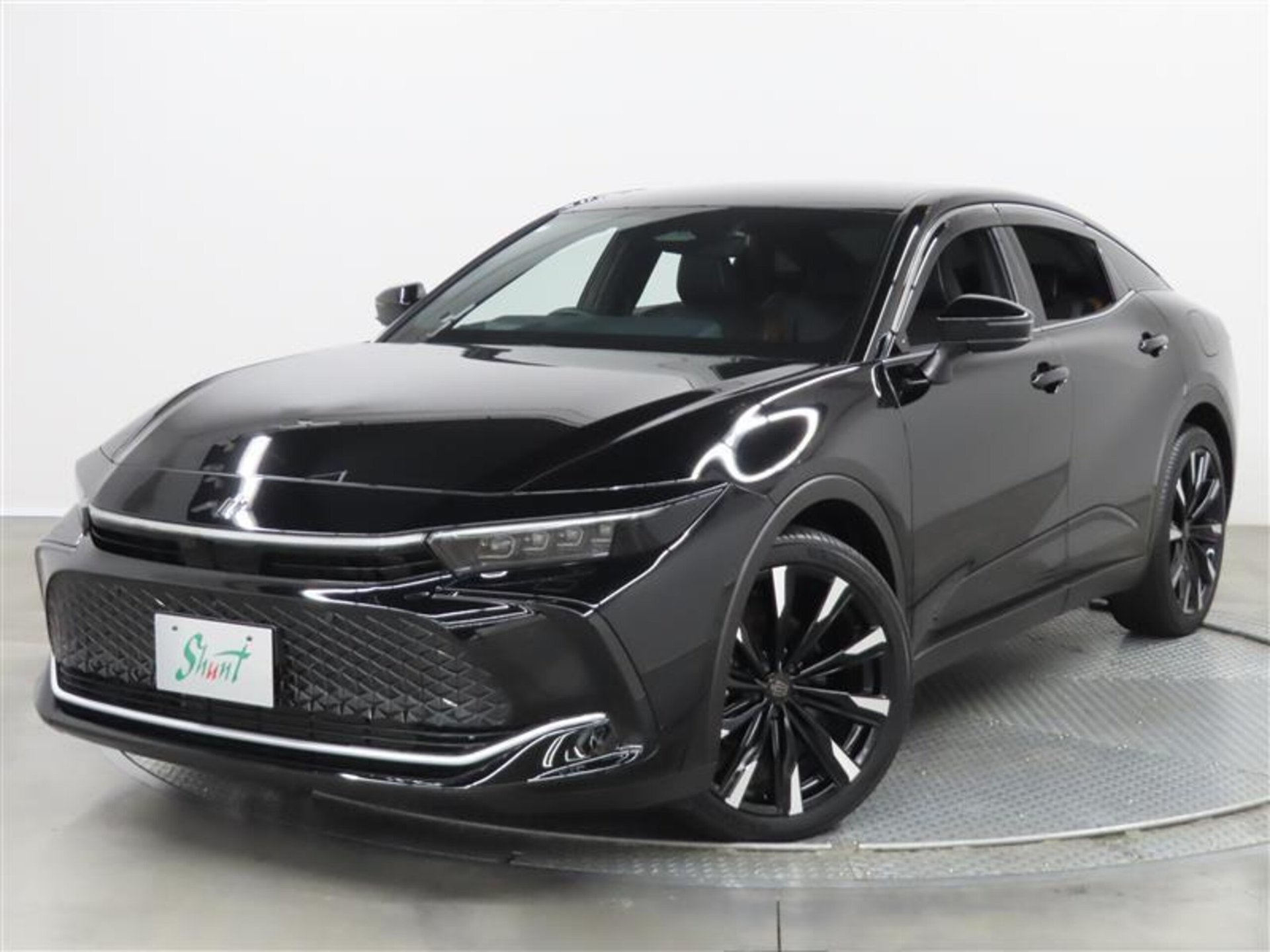 TOYOTA CROWN CROSSOVER - View 1