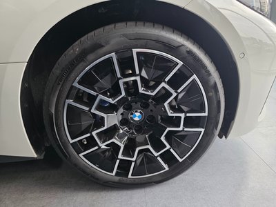 BMW I4 - 6