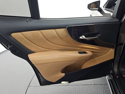 2022 Lexus LS 缩略图 15