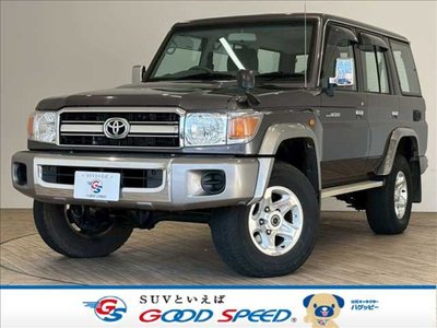 TOYOTA LAND CRUISER 70