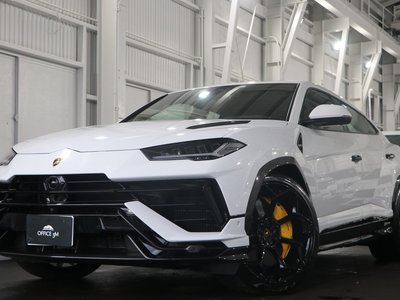 LAMBORGHINI URUS - 1