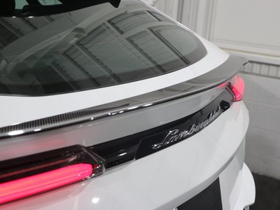 LAMBORGHINI URUS - 10