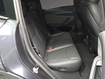 2026 Tesla MODEL Y thumbnail 18