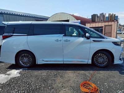 TOYOTA ALPHARD - 3
