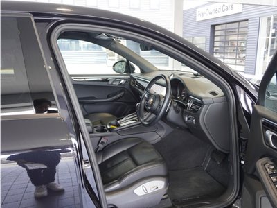 PORSCHE MACAN - 10