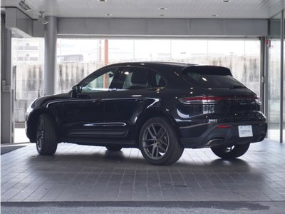 PORSCHE MACAN - 5