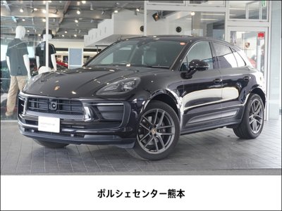 PORSCHE MACAN - 1