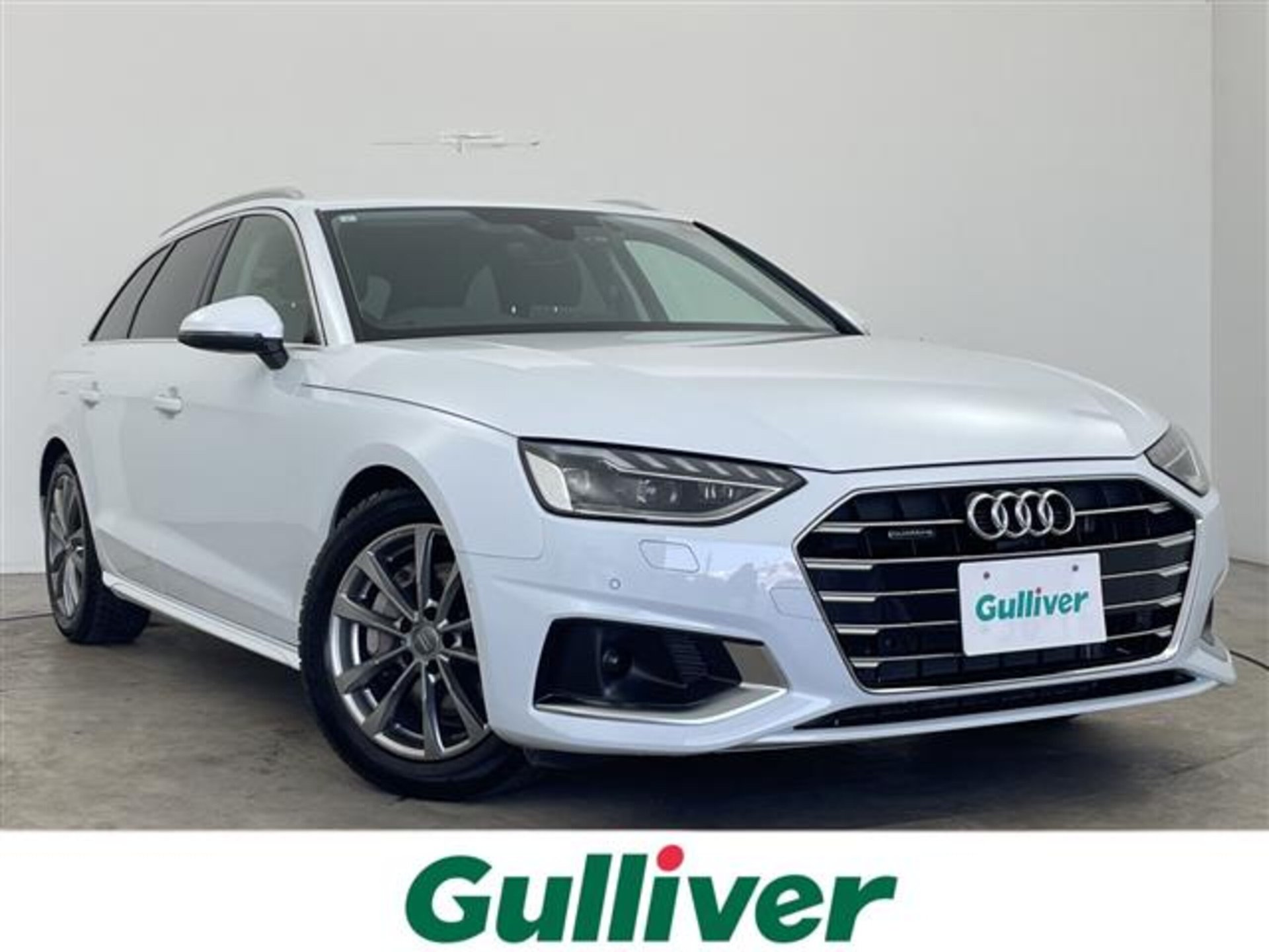 AUDI A4 AVANT - View 1