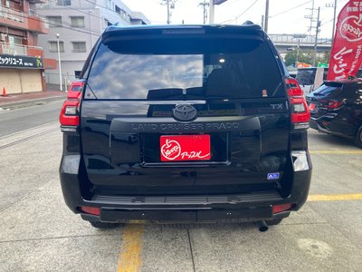 TOYOTA LAND CRUISER PRADO - 10