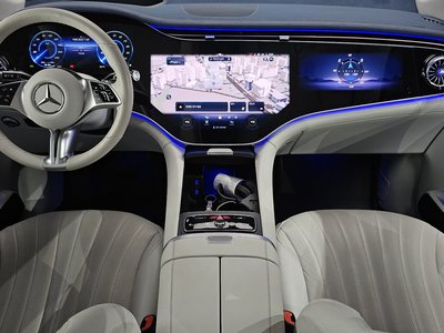 MERCEDES-BENZ EQE - 5
