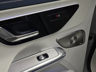 2023 Mercedes-BENZ EQE thumbnail 28
