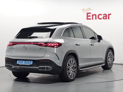 MERCEDES-BENZ EQE - 3