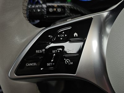 2023 Mercedes-BENZ EQE thumbnail 35