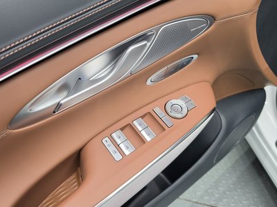 2025 Genesis GV70 — миниатюра 19
