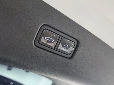 2025 Genesis GV70 — миниатюра 16