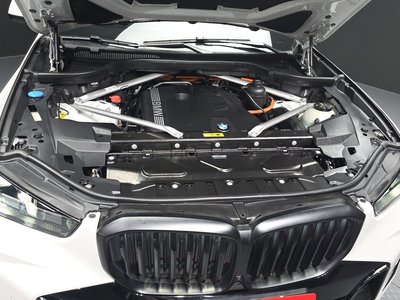 صورة 7 لـ 2023 BMW X5