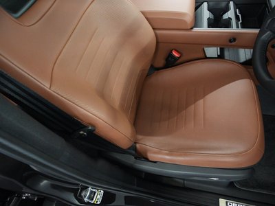 LAND ROVER DEFENDER - 8