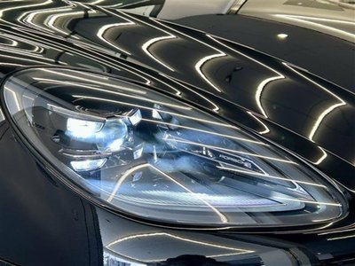 PORSCHE MACAN - 10